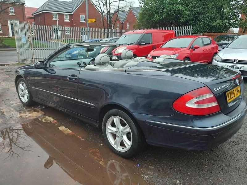 Used Mercedes CLK200 Avantgarde 2005 Blue Cabriolet
