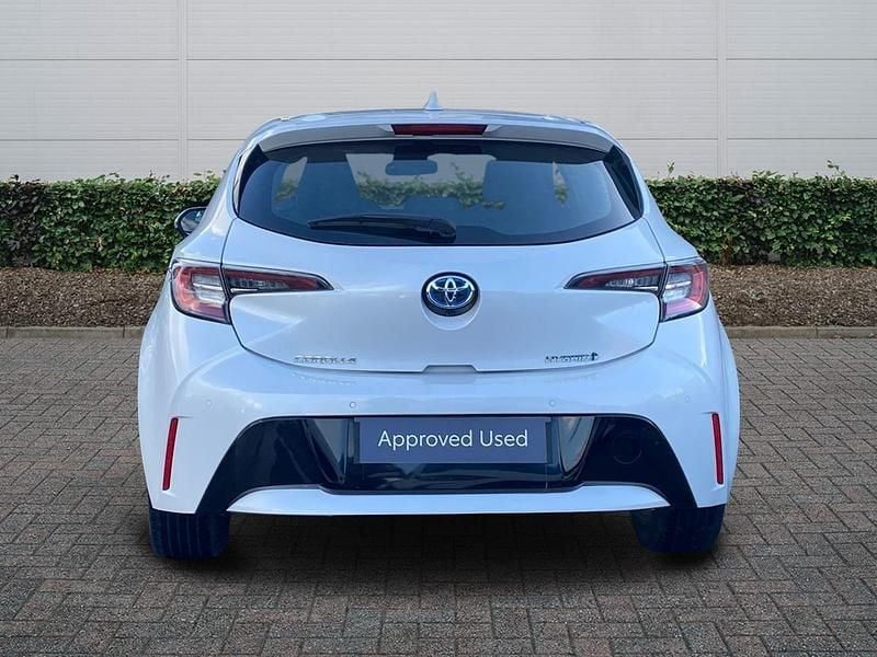 Used Toyota Corolla 2023 White Hatchback