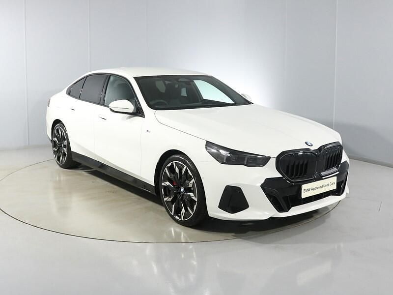 White Used 2025 BMW 520 M Sport | £45,950 (Expensive) - Image 1/4