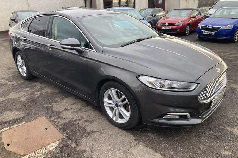 Used Ford Mondeo Zetec 150 HP (110 kW) 2017 Grey Hatchback