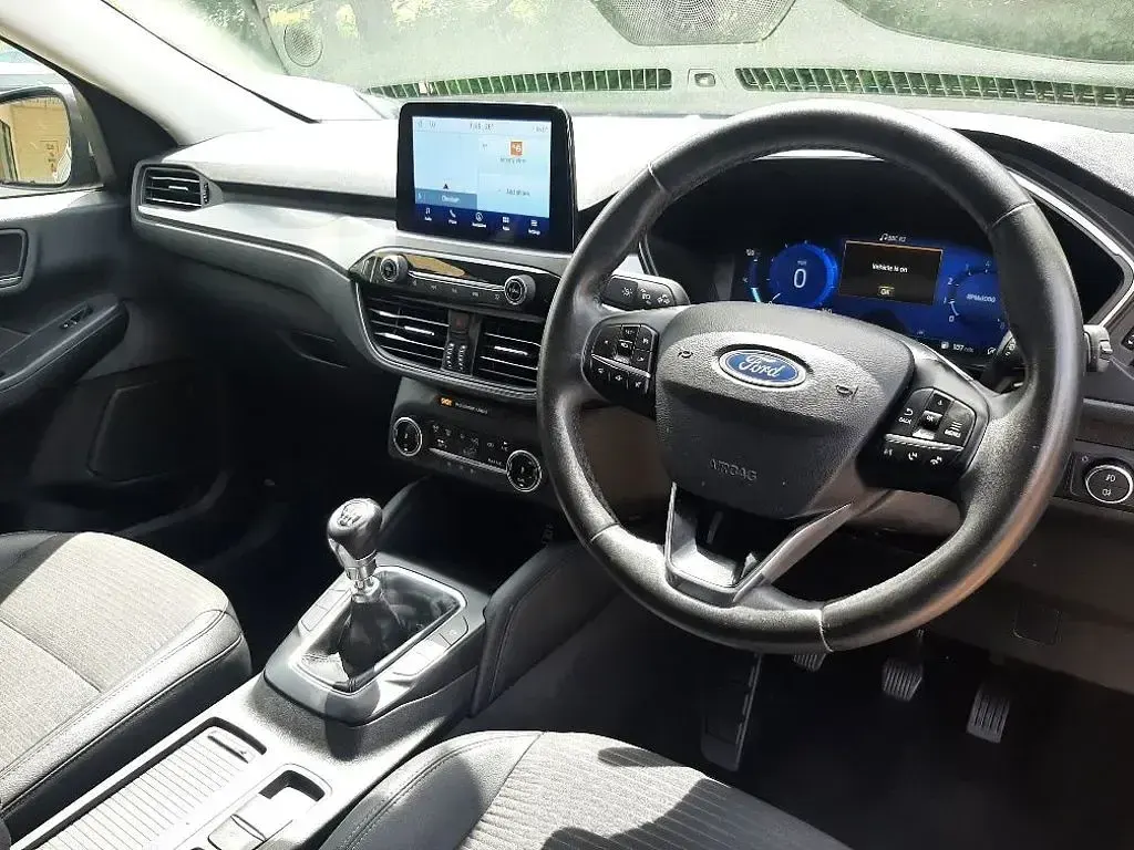 Used Ford Kuga Titanium 150 HP (110 kW) 2023 Solar silver SUV