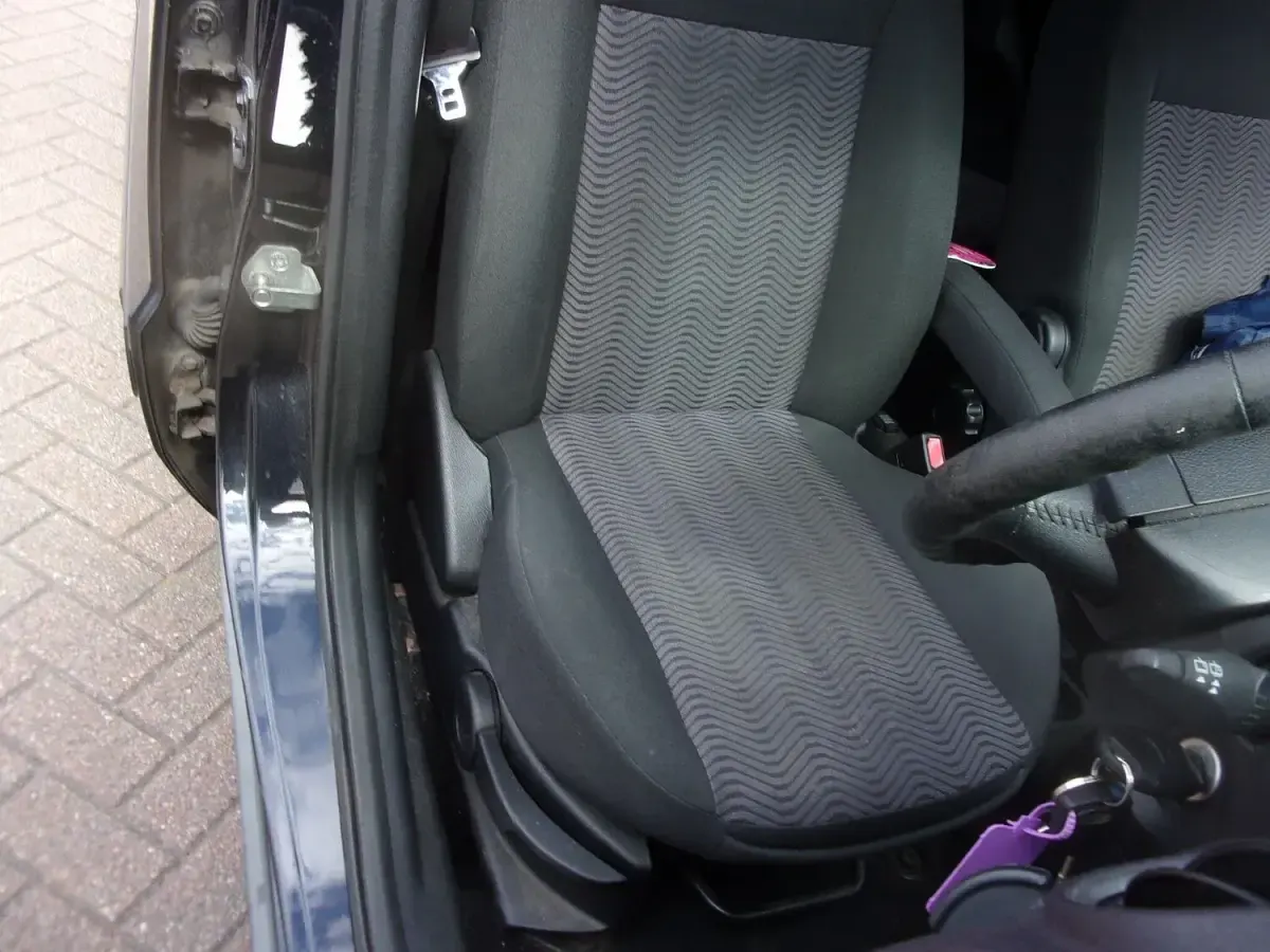 Used Ford Fusion 101 HP (74 kW) 2008 Black Hatchback