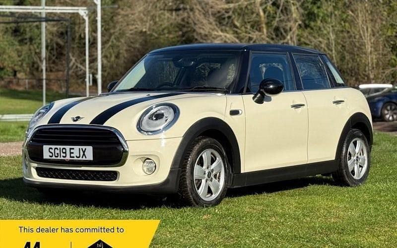 Used Mini Cooper Classic 136 HP (100 kW) 2019 White Hatchback