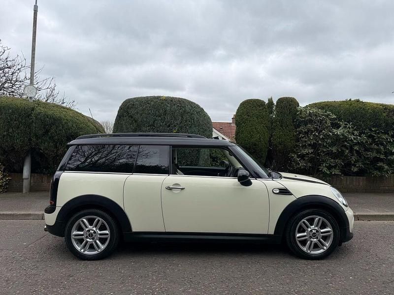 Used Mini Cooper Clubman 2013 White Estate