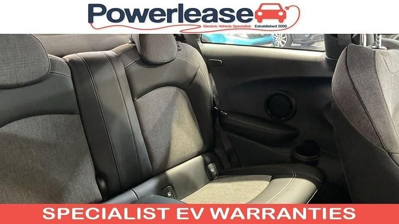 Used Mini Cooper SE Hatch 135 kW (184 HP) 2022 Green Hatchback