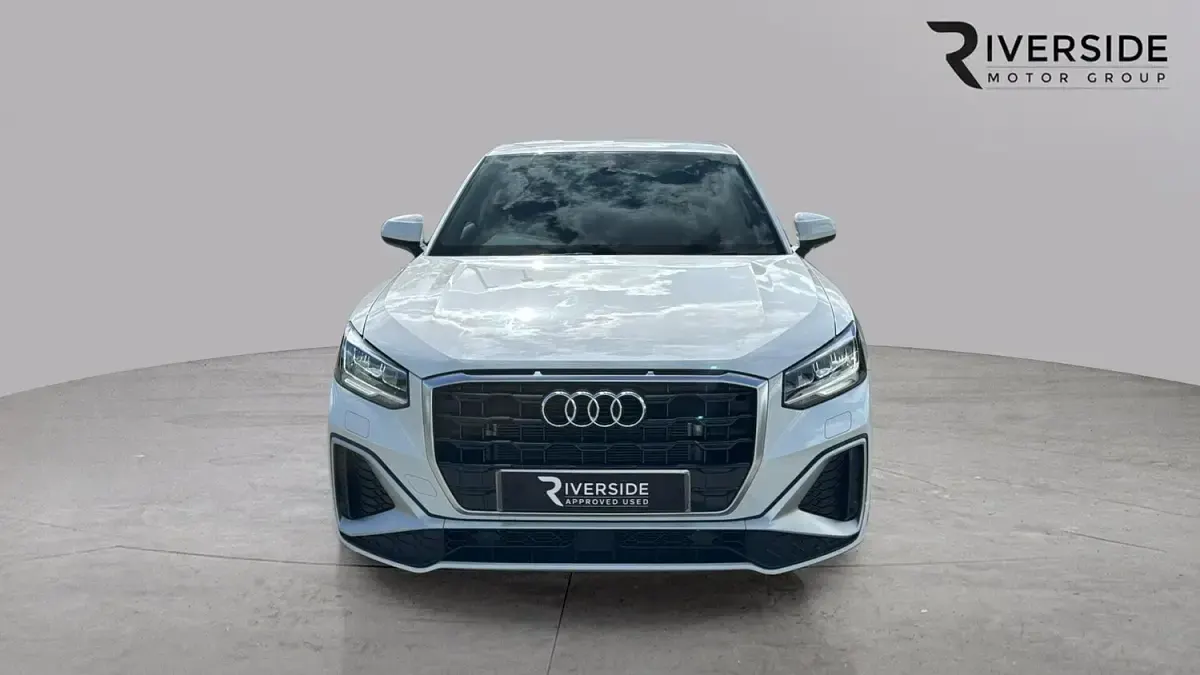 Used Audi Q2 S-Line 150 HP (110 kW) 2024 White SUV