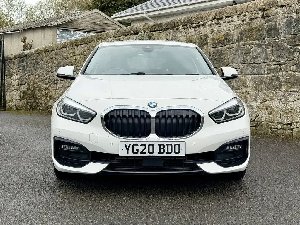 Used BMW 118 Sport Line 150 HP (110 kW) 2020 White Hatchback