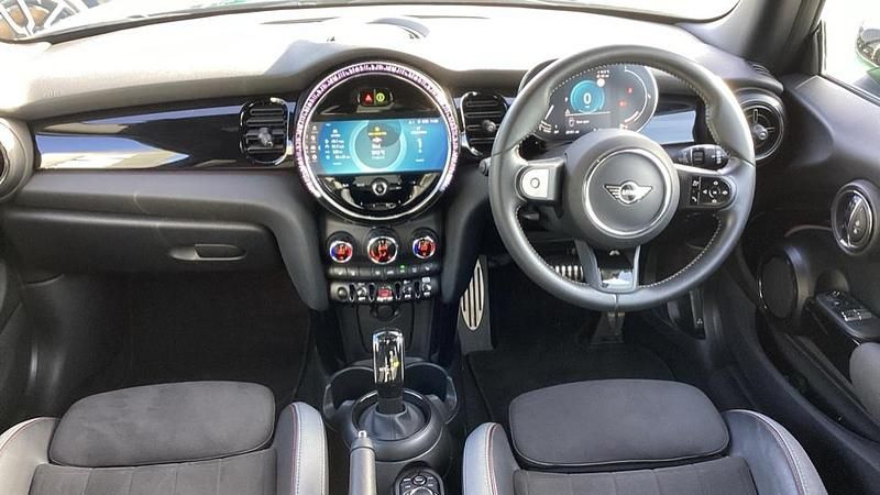 Used Mini Cooper Hatch 134 HP (98 kW) 2023 Green Hatchback