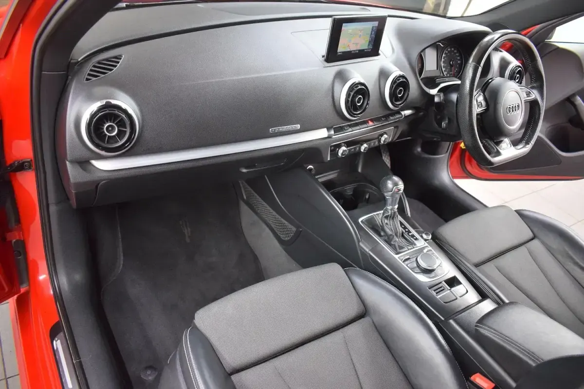 Used Audi A3 Sportback S-Line 184 HP (135 kW) 2016 Red Hatchback