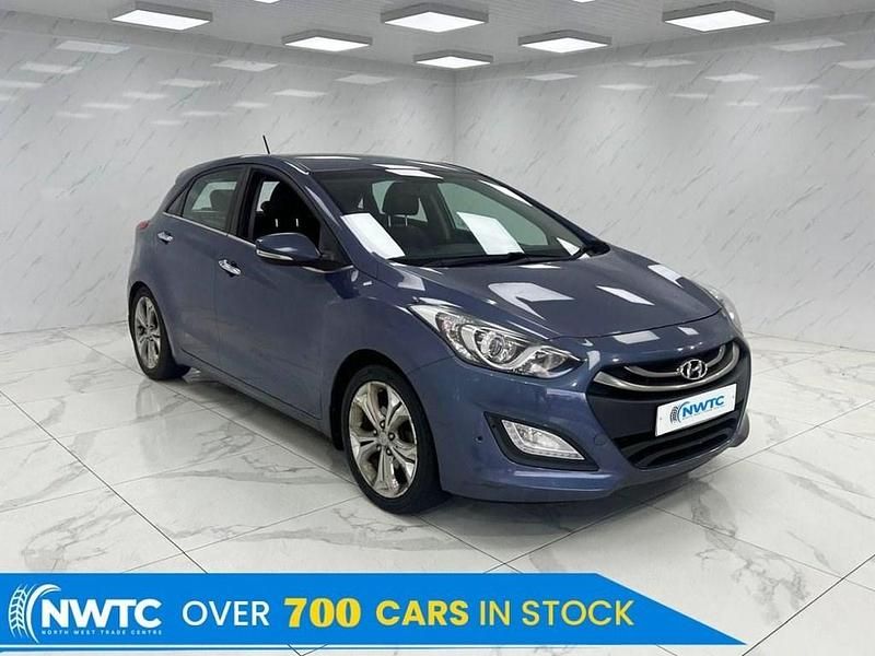 Used Hyundai i30 Premium 110 HP (80 kW) 2013 Blue Hatchback
