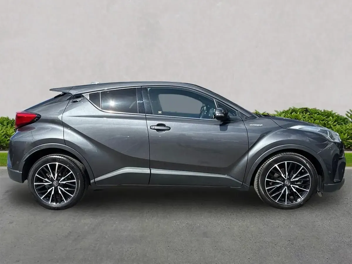 Second-hand Toyota C-HR 2017 Gri SUV