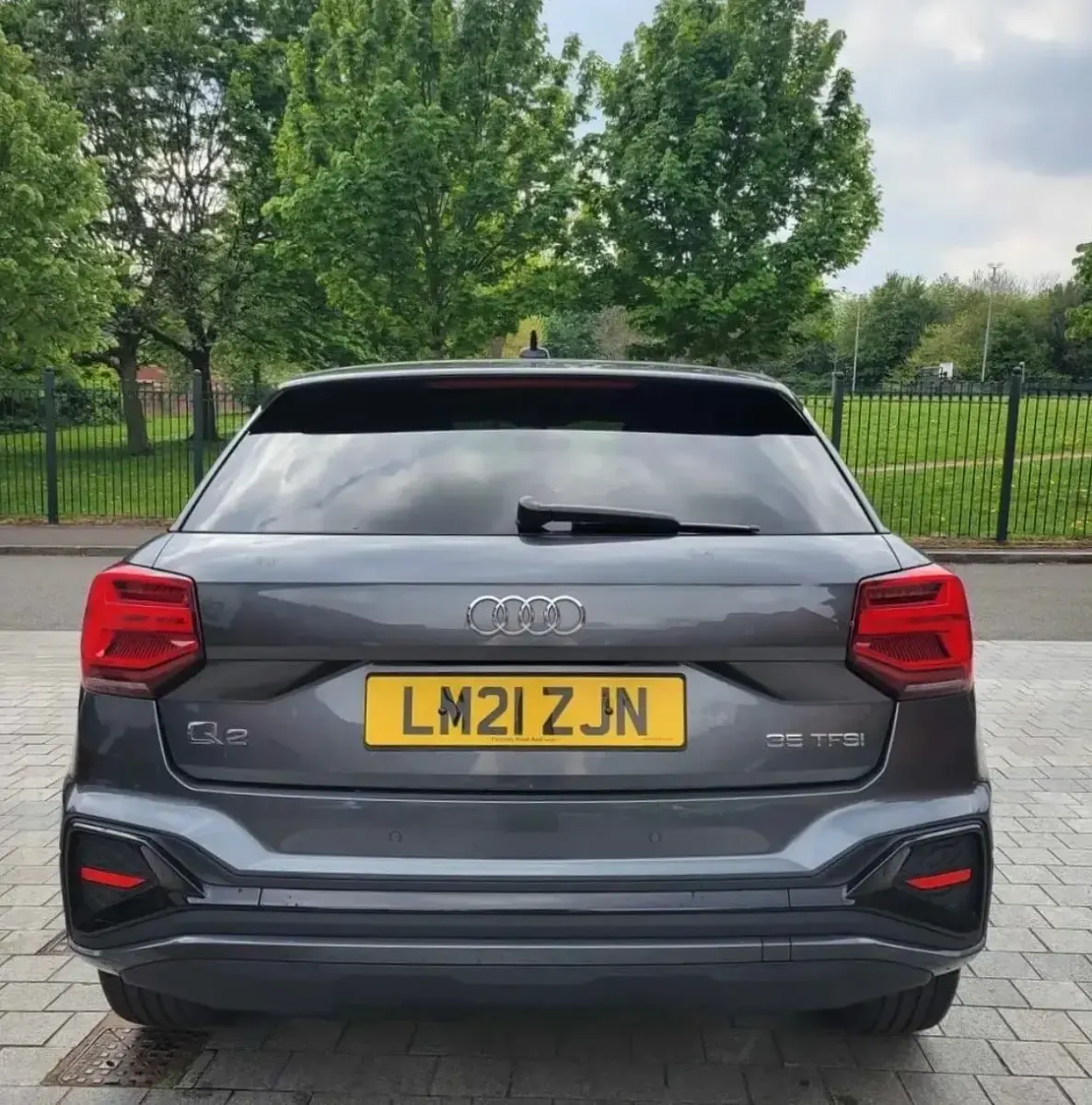 Usado Audi Q2 Black Edition 2021 Gris SUV