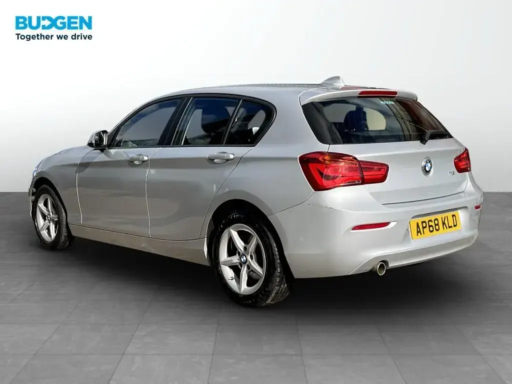 Second-hand BMW 118 Impressive 2018 Argintiu Hatchback