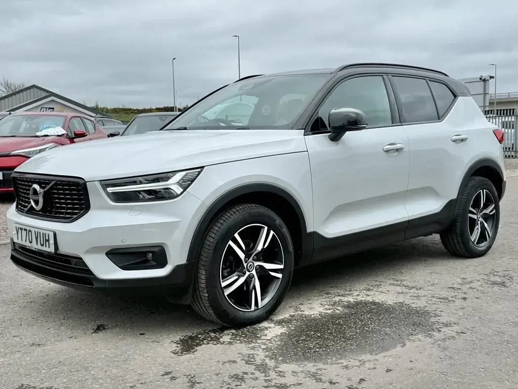 Usado Volvo XC40 R-Design 163 CV (119 kW) 2020 Blanco SUV