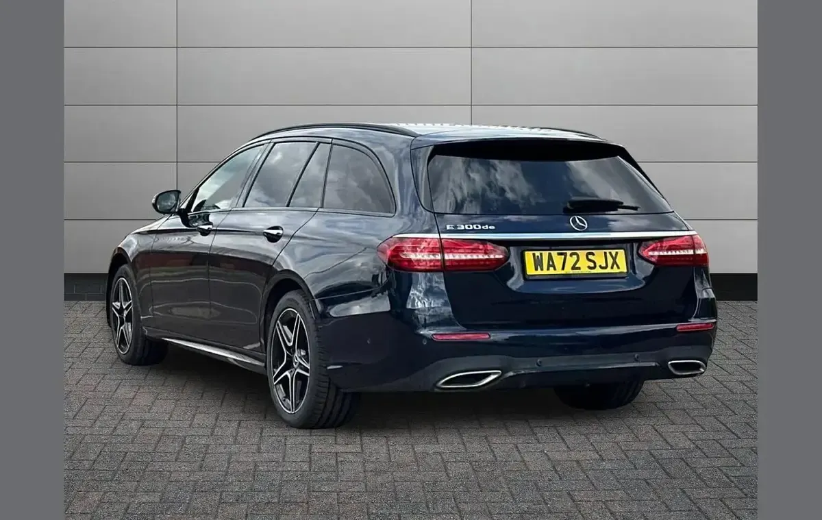 Used Mercedes E300 AMG line 306 HP (225 kW) 2022 Blue Estate