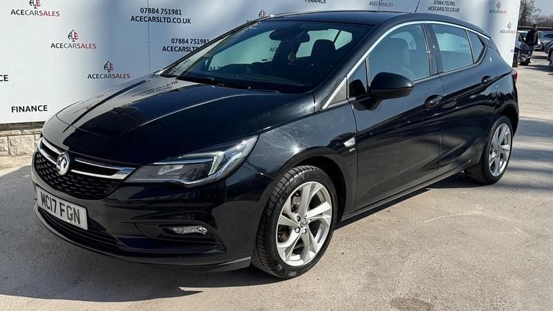 Used Vauxhall Astra SRi 150 HP (110 kW) 2017 Black Hatchback