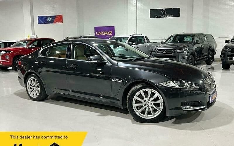 Used 2015 Jaguar XF Premium Luxury Sedan | £5,595 (Good price) - Image 1/3