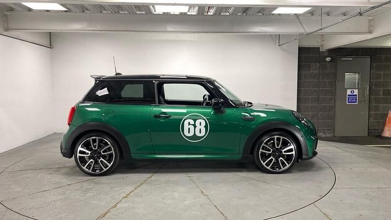 Used Mini Cooper Hatch 134 HP (98 kW) 2022 Green Hatchback