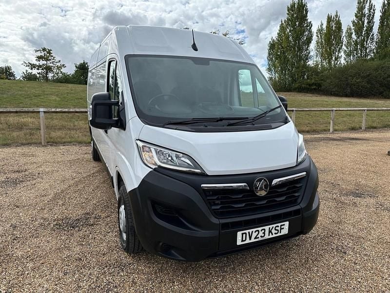 White Used 2023 Vauxhall Movano S Van | £15,975 (Fair price) - Image 1/4