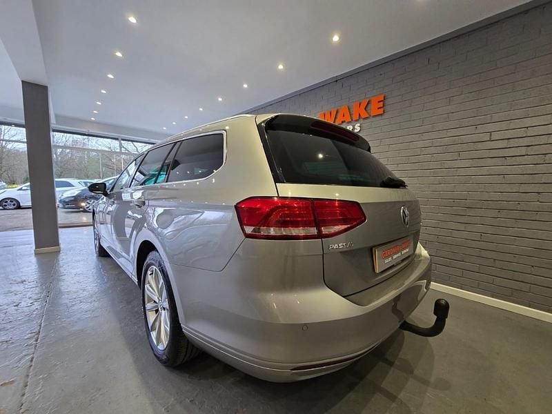 Used VW Passat Business 150 HP (110 kW) 2016 Silver Estate