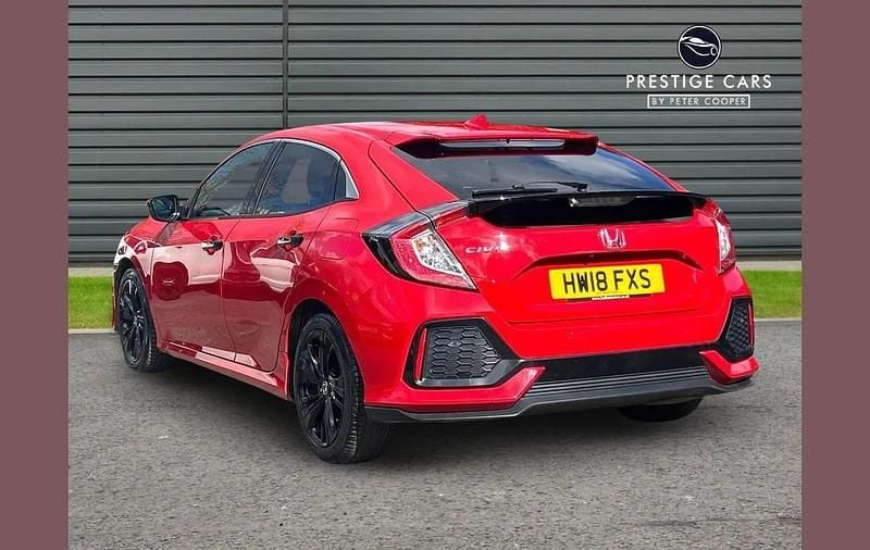 Used Honda Civic SR 129 HP (94 kW) 2018 Red Hatchback