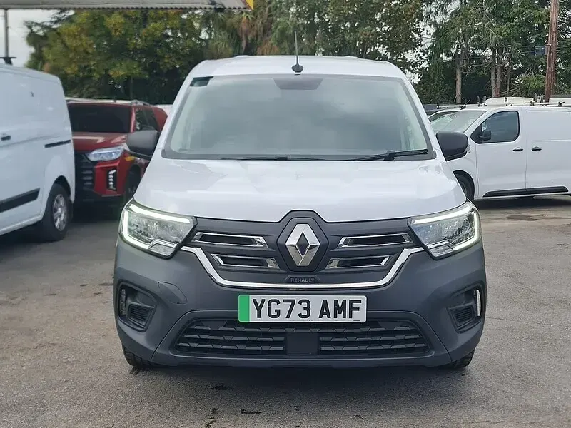 Used Renault Kangoo 88 kW (120 HP) 2024 White MPV