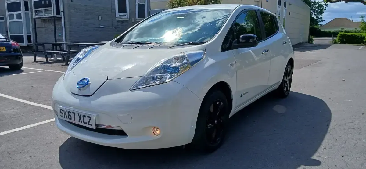 Used Nissan Leaf Black Edition 80 kW (109 HP) 2017 White Hatchback