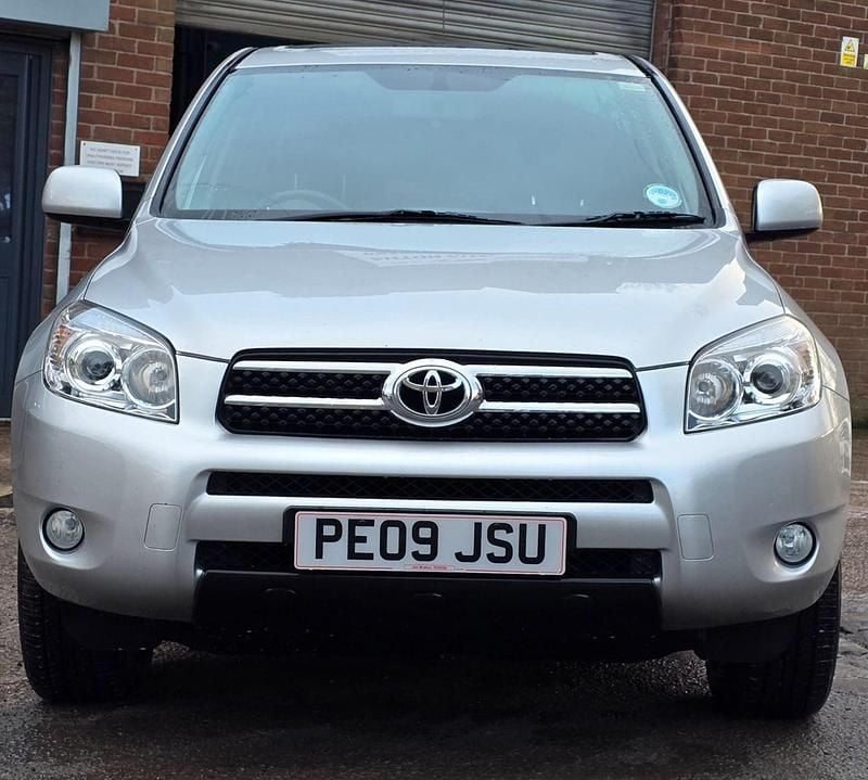 Used Toyota RAV4 2009 Silver Estate