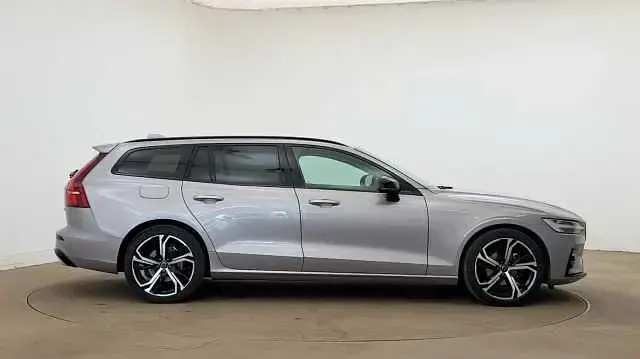 Used Volvo V60 Plus 197 HP (144 kW) 2025 Aurora silver Estate