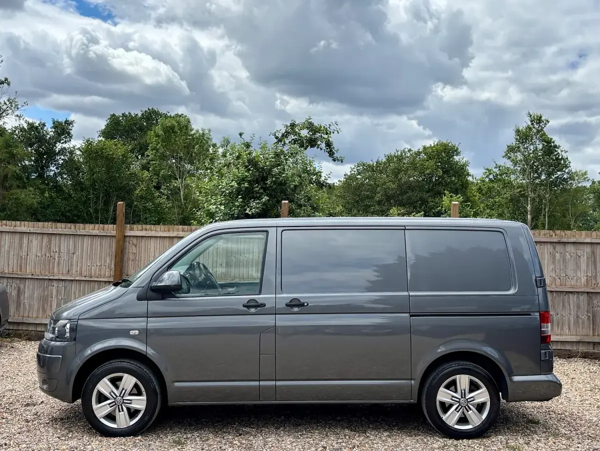 Used VW T5 102 HP (75 kW) 2011 Grey Van