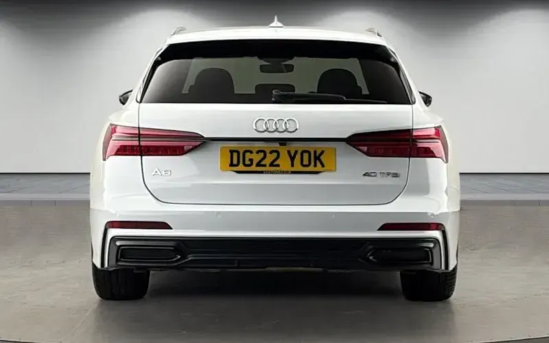 Used Audi A6 Black Edition 204 HP (150 kW) 2021 Glacier white metallic/glacier white metallic Estate