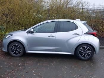 Used Toyota Yaris Design 116 HP (85 kW) 2022 Silver Hatchback