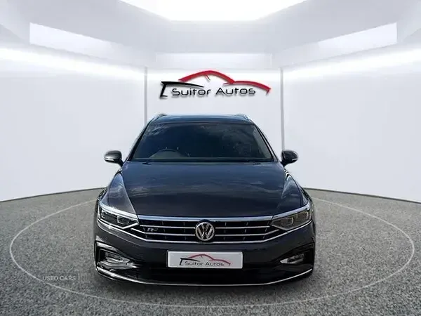 Used VW Passat SEL 190 HP (139 kW) 2020 Grey Estate