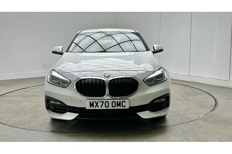 Used BMW 118 Comfort Edition 2020 White Hatchback