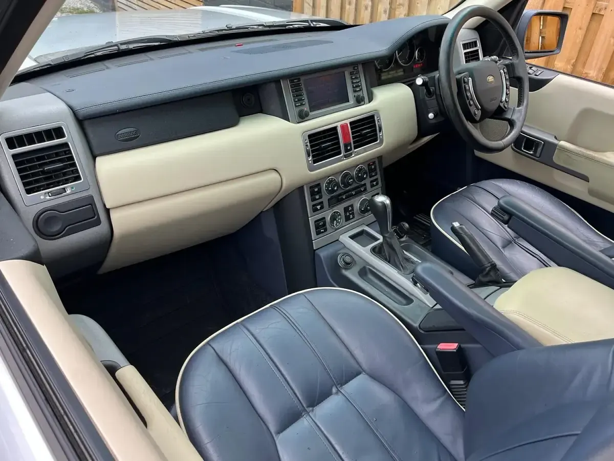 Used Land Rover Range Rover Vogue 2002 Silver SUV
