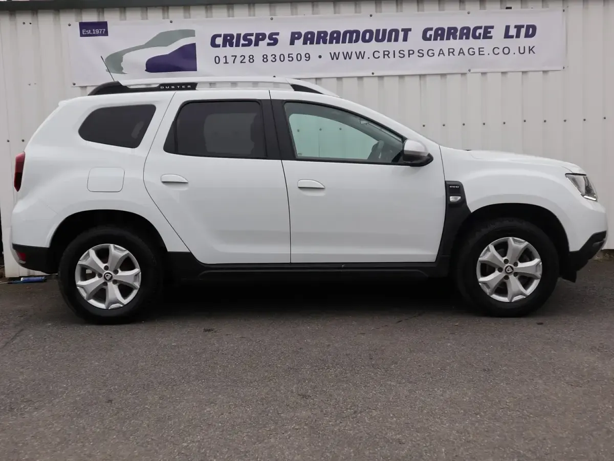 Second-hand Dacia Duster Comfort 2021 Alb Hatchback