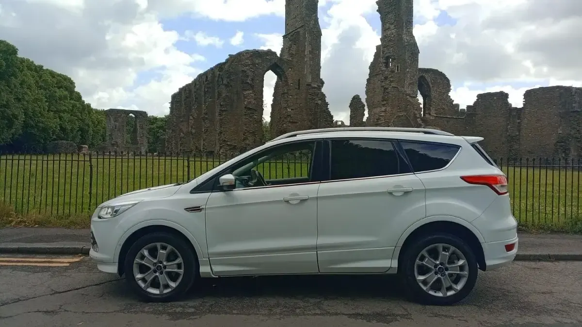 Used Ford Kuga Sport 180 HP (132 kW) 2016 White SUV