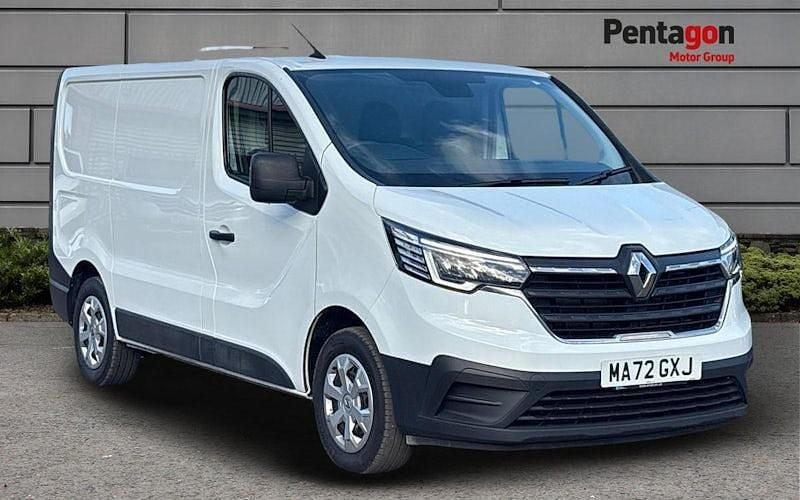 White Used 2022 Renault Trafic Business Van | £13,995 (Good price) - Image 1/4