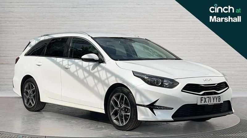 White Used 2021 Kia Ceed Sportswagon 3 Estate | £16,652 (Fair price) - Image 1/4