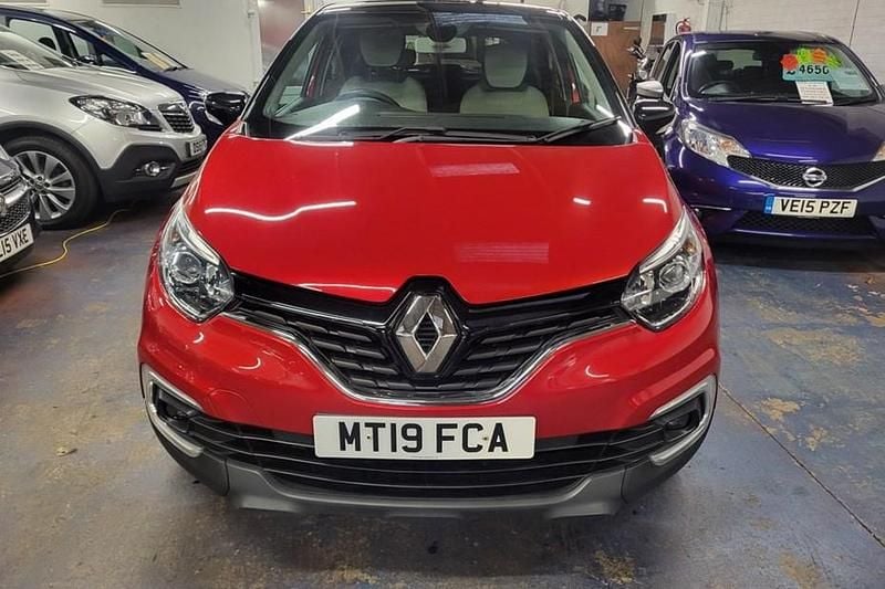 Used Renault Captur Iconic 90 HP (66 kW) 2019 Red SUV