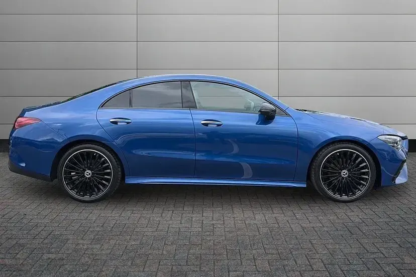 Used Mercedes CLA180 AMG Line Premium Plus 148 HP (108 kW) 2024 Blue Sedan
