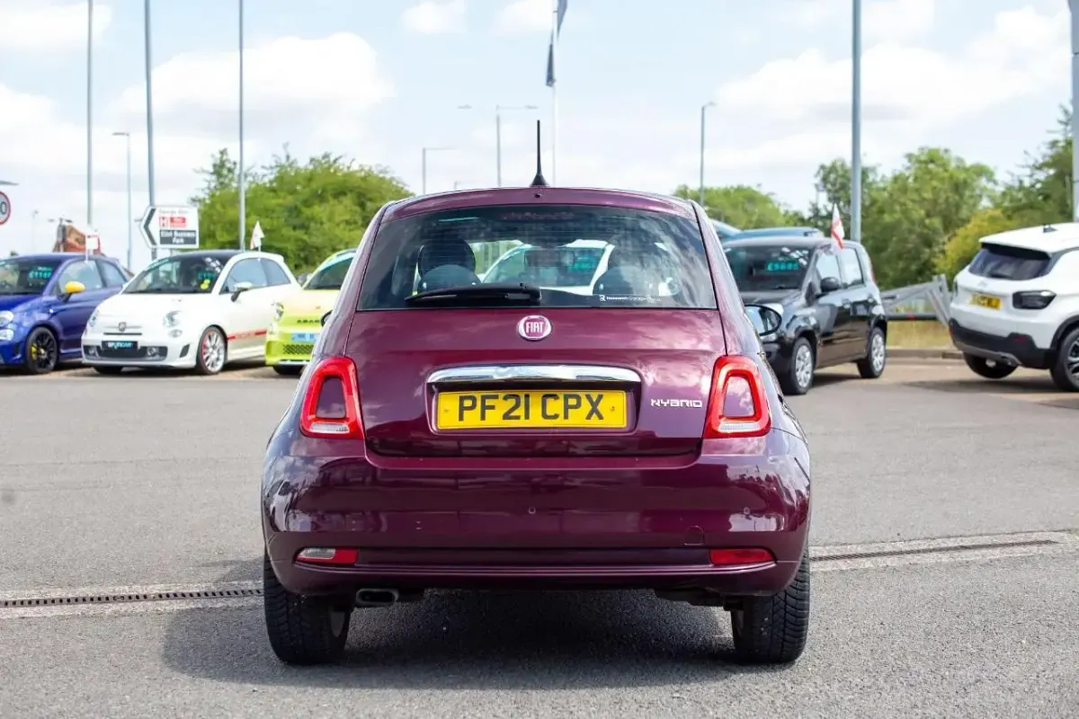 Used Fiat 500 Lounge 70 HP (51 kW) 2021 Red Hatchback