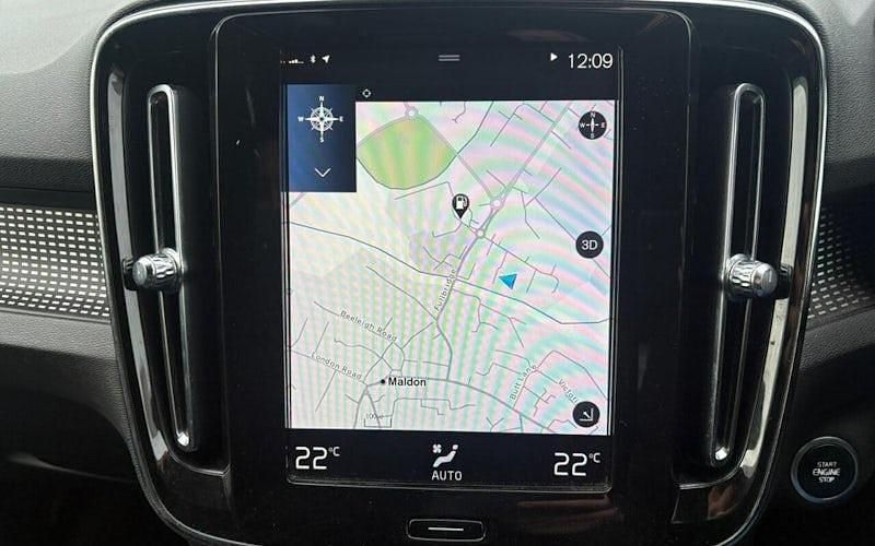 Used Volvo XC40 R-Design 156 HP (114 kW) 2019 SUV