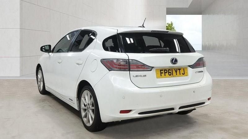 Used Lexus CT200h 2012 White Hatchback