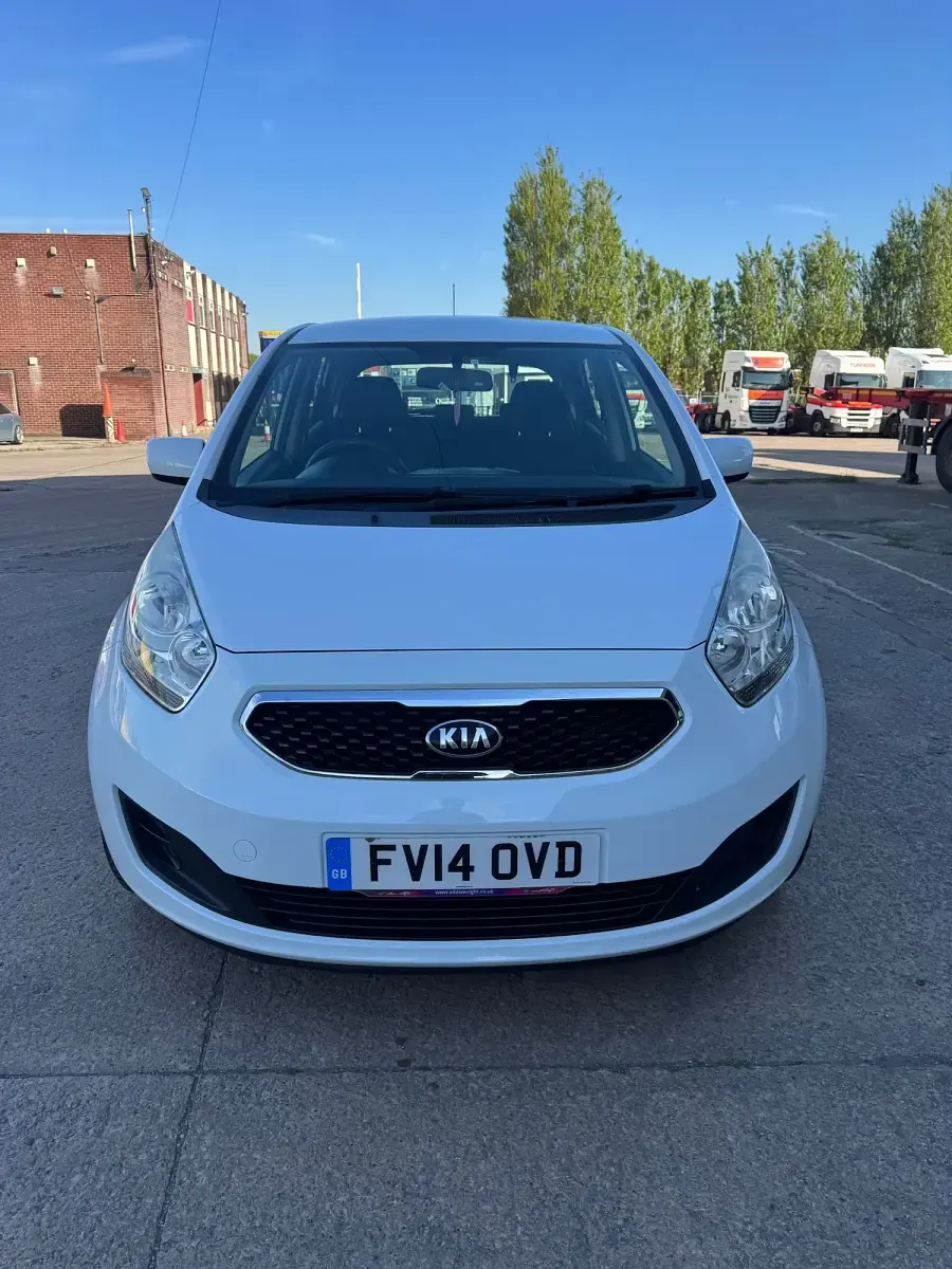 Used Kia Venga Air 89 HP (65 kW) 2014 White Hatchback
