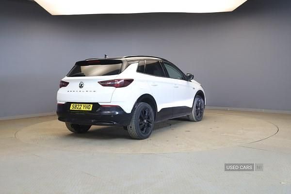 Used Vauxhall Grandland X SRi 2022 White SUV