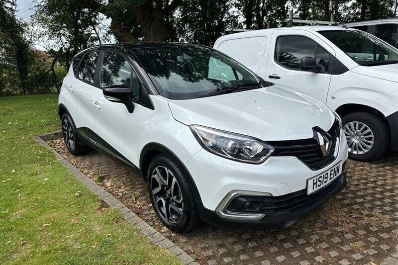 White Used 2019 Renault Captur Iconic SUV | £10,940 (Fair price) - Image 1/1