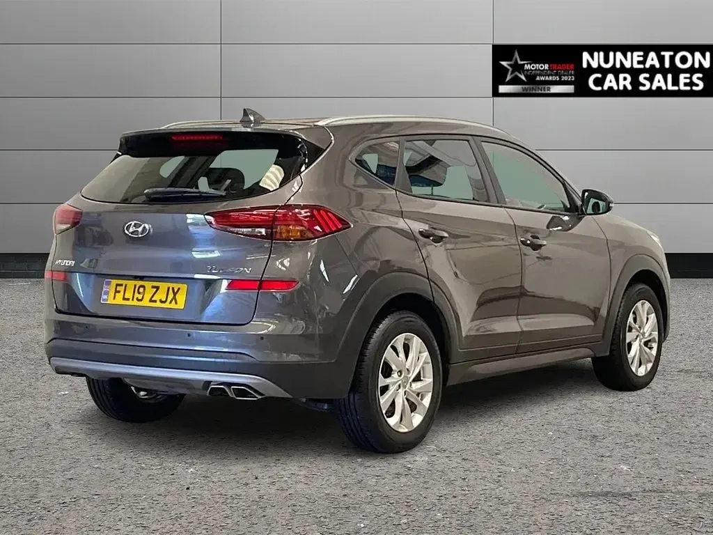 Used Hyundai Tucson SE 177 HP (130 kW) 2019 Grey SUV