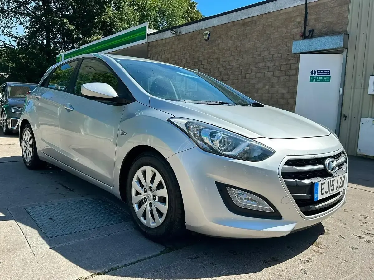 Used Hyundai i30 110 HP (80 kW) 2015 Silver Hatchback