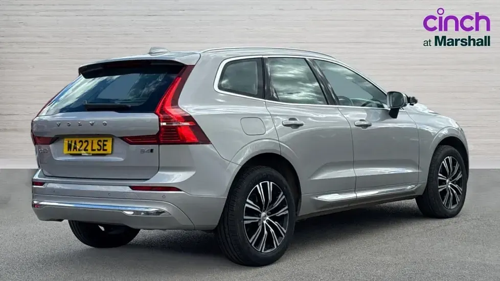 Second-hand Volvo XC60 Inscription 197 CP (144 kW) 2022 Argintiu SUV